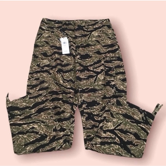 Lacoste Live Mens Cargo Pants (Camo)